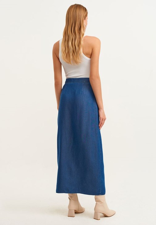 Kruvaze Denim Etek ve Hırka Kombini