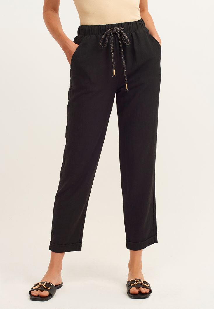 Women Black Carrot Fit Pants with Drawstring