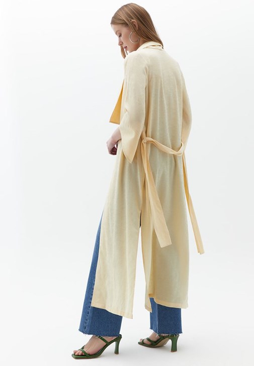 Uzun Kimono ve Wide-Leg Pantolon Kombini