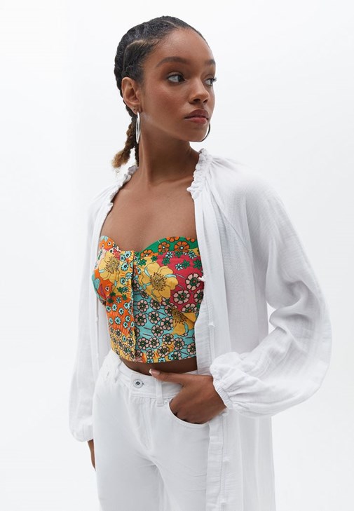 Düğmeli Kimono ve Wide-Leg Pantolon Kombini
