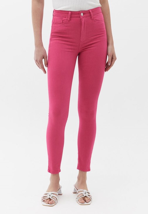 Skinny Pantolon ve Halter Yaka Atlet Kombini