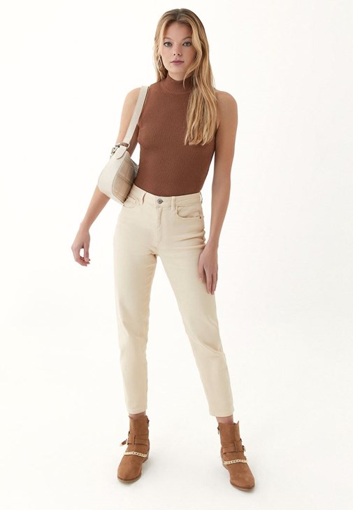Triko Atlet ve Skinny Pantolon Kombini