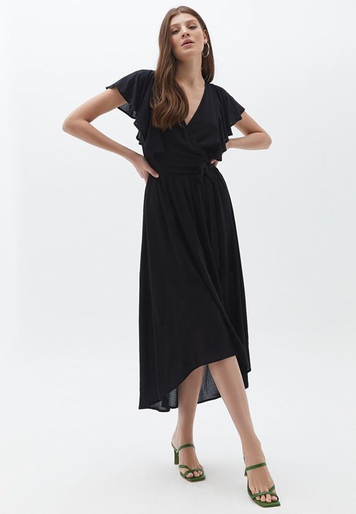 أسود فستان متوسط الطول بتصميم ملتف على الصدر 