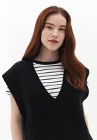 Women Black V-Neck Knitwear Pullover