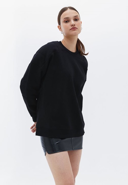 Oversize Sweatshirt ve Rugan Etek Kombini