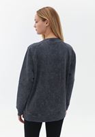 Bayan Gri Asit Yıkamalı Oversize Sweatshirt