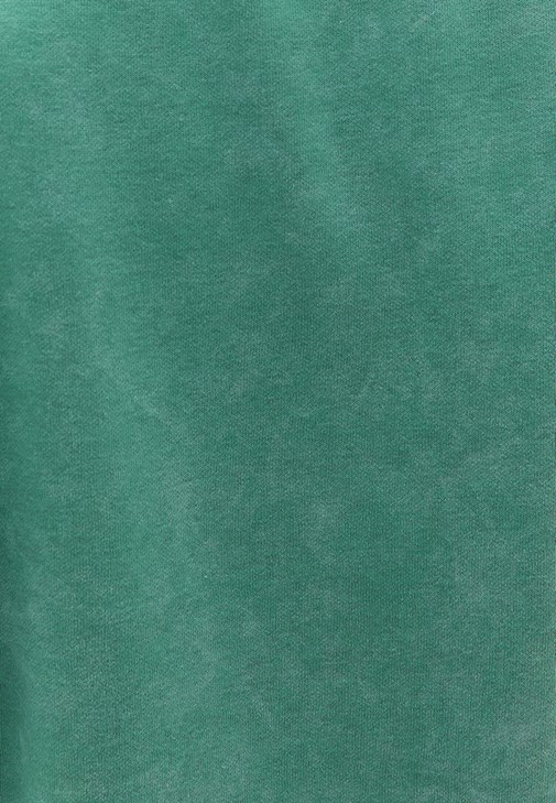 Yıkamalı Sweatshirt ve Denim Pantolon Kombini