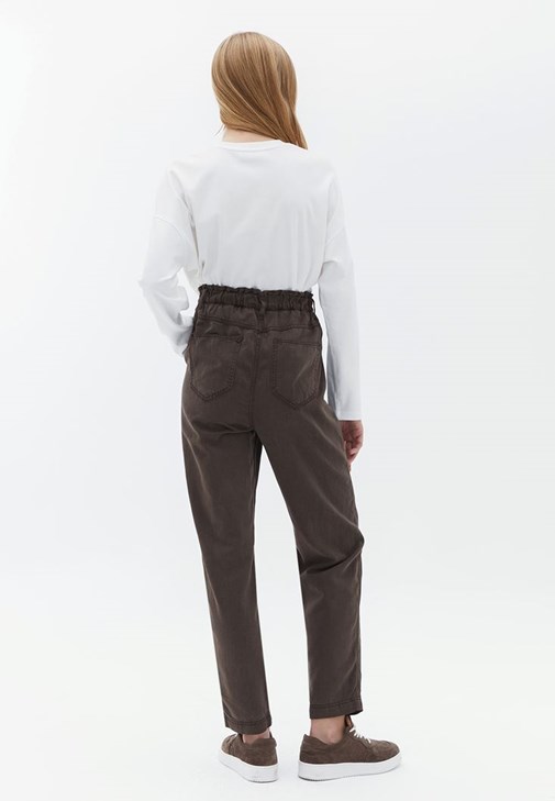 Tencel Baggy-Fit Pantolon ve Tişört Kombini