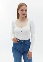 Women Cream Crop Tshirt with Snap Fastener Detail