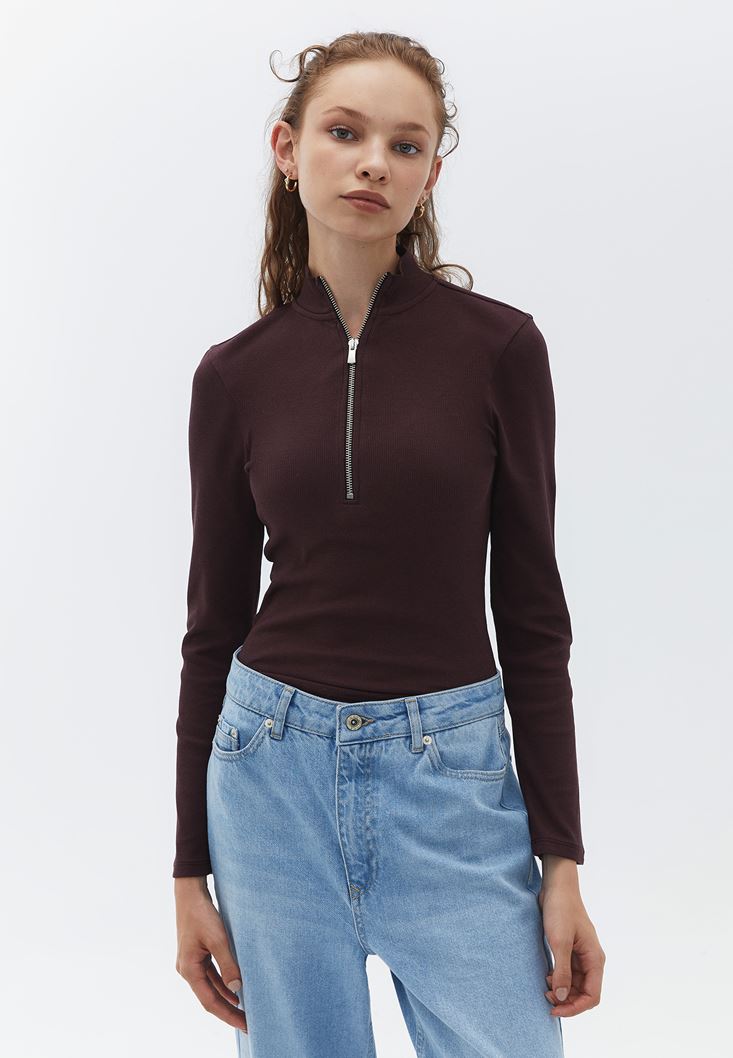 Women Bordeaux Cotton Tshirt with Zipper Detail