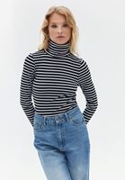 Women Mixed Cotton Turtleneck Tshirt