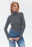 Women Mixed Cotton Turtleneck Tshirt