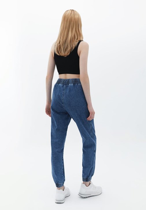 Orta Bel Jogger ve Crop Top Kombini