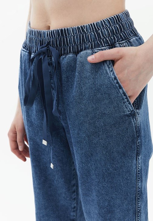 Orta Bel Jogger ve Crop Top Kombini