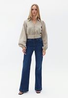 Modal Crop Bluz ve Denim Pantolon Kombini