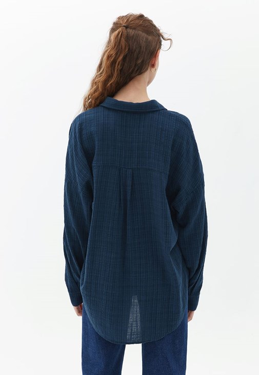 Cepli Oversize Gömlek ve Pantolon Kombini