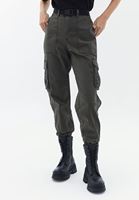 Women Green Mid Rise Cargo Pants with Belt