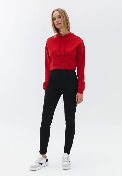 Tayt ve Crop Sweatshirt Kombini