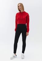 Tayt ve Crop Sweatshirt Kombini