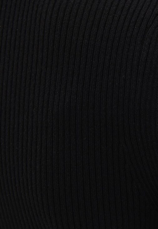 Çıtçıtlı Kazak ve Bol Paça Pantolon Kombini