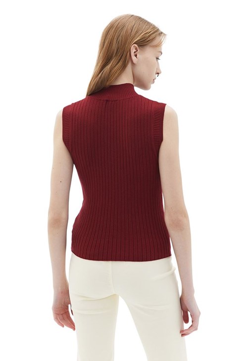 Kolsuz Atlet ve Tencel Pantolon Kombini