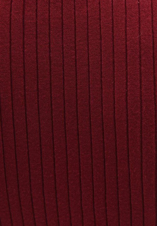 Kolsuz Atlet ve Tencel Pantolon Kombini