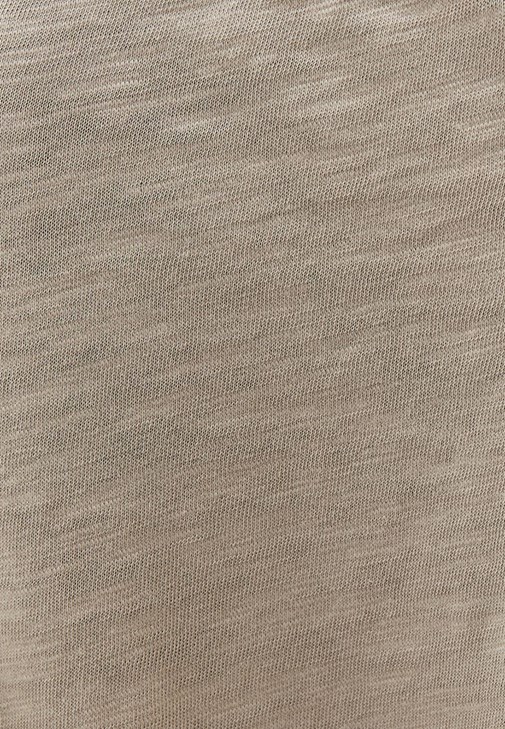 V Yaka Oversize Tişört ve Straight-Fit Pantolon Kombini