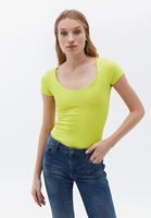 Women Green Cotton Scope Neck Tshirt