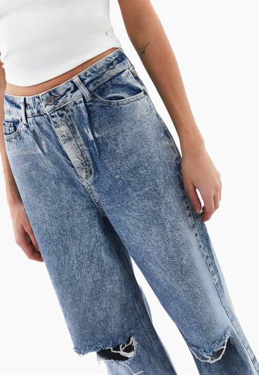 Wide-Leg Pantolon ve Crop Hırka Kombini