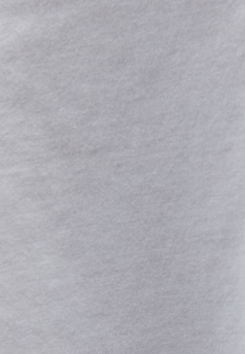 Modal Tişört ve Skinny-Fit Pantolon Kombini