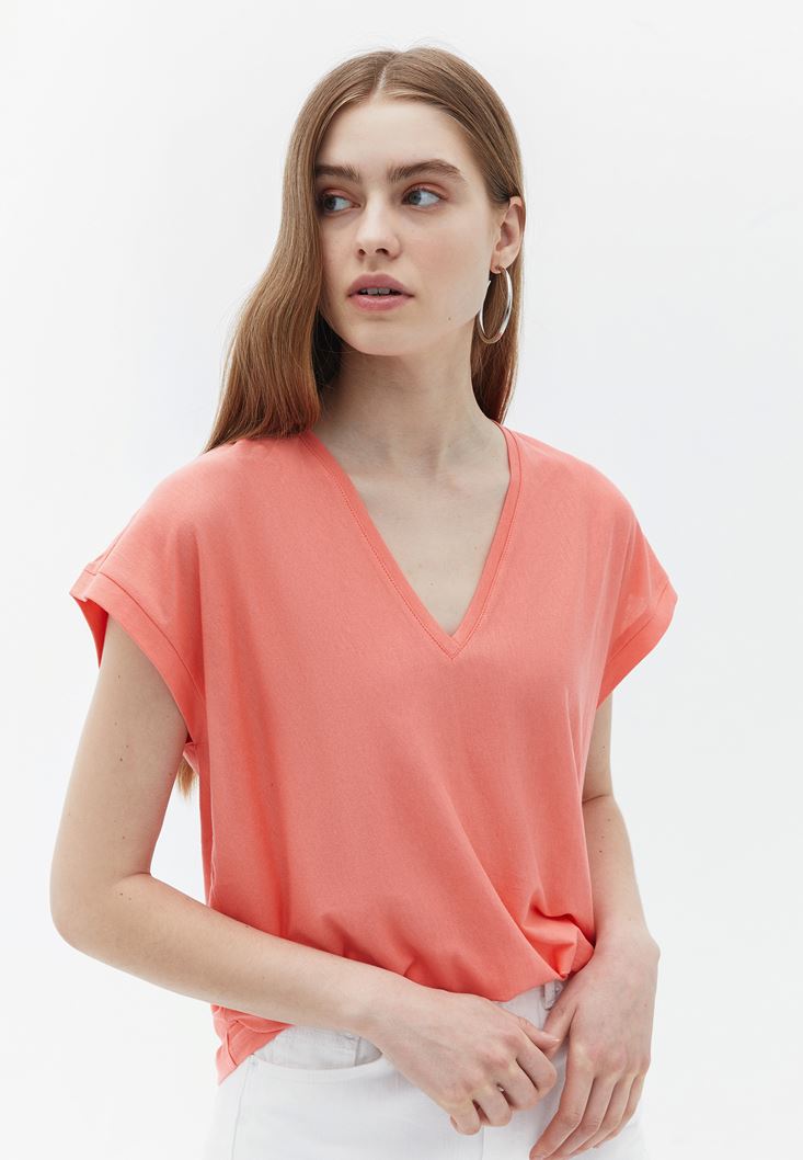 Women Pink V-neck Tshirt