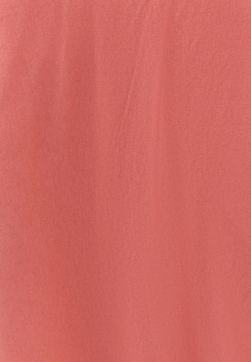 Modal Tişört ve Mom-Fit Pantolon Kombini