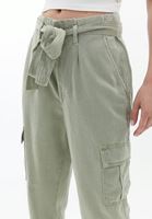 Women Green Ultra High Rise Straight Fit Cargo Pants