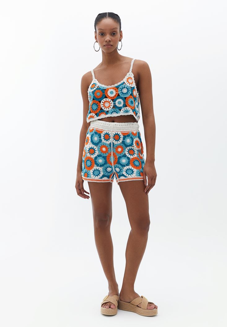 Women Mixed Mid Rise Hemstitched Shorts