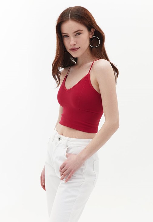 Crop Top ve Mom-Fit Pantolon Kombini