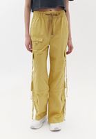 Women Green Mid Rise Straight Fit Cargo Pants