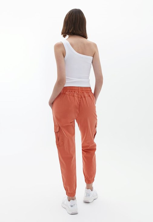 Kargo Jogger Pantolon ve Crop Atlet Kombini