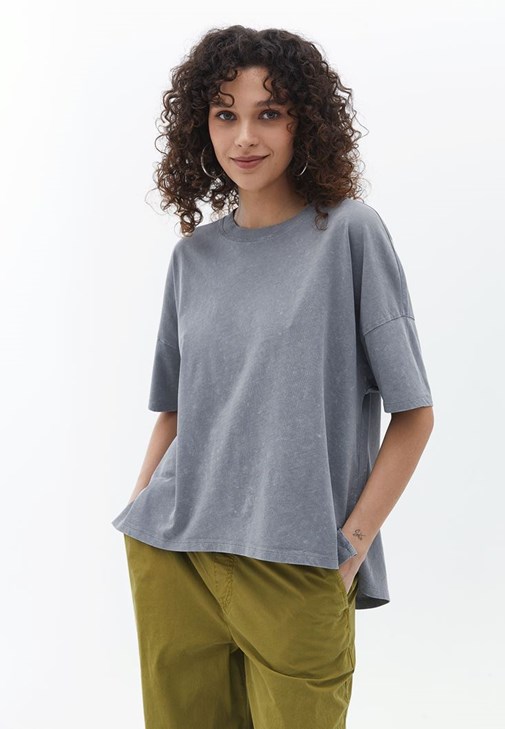 Pamuklu Oversize Tişört ve Pantolon Kombini