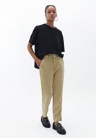Oversize Tişört ve Baggy-Fit Pantolon Kombini