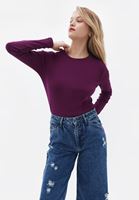Pamuklu Tişört ve Loose-Fit Mont Kombini