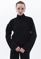 Women Black Soft Touch Crop Sweater