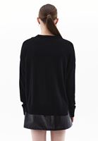 Women Black Cashmere Blended Crew Neck Sweater