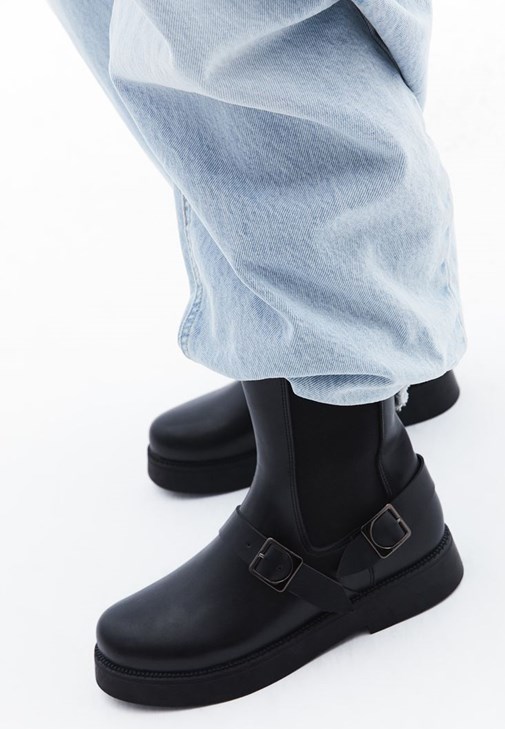 Straight-Fit Denim Pantolon ve Denim Gömlek Kombini
