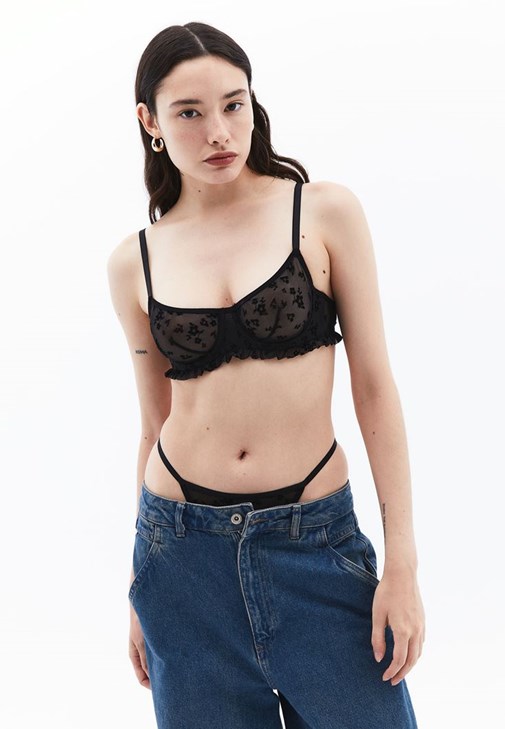 Tül Bralet ve Skater Pantolon Kombini