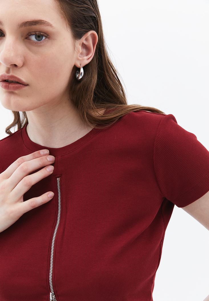 Women Bordeaux Crop Tshirt with Zipper Detail