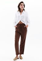 Women Brown Linen Blended Carrot Fit Pants