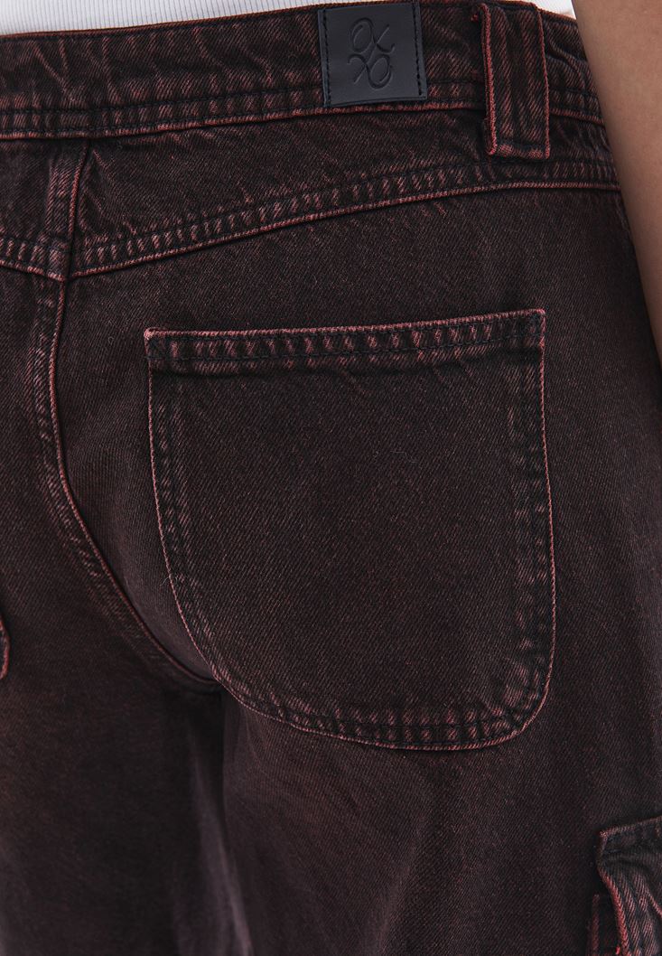 Women Mixed Mid Rise Shorts with Cargo Pockets