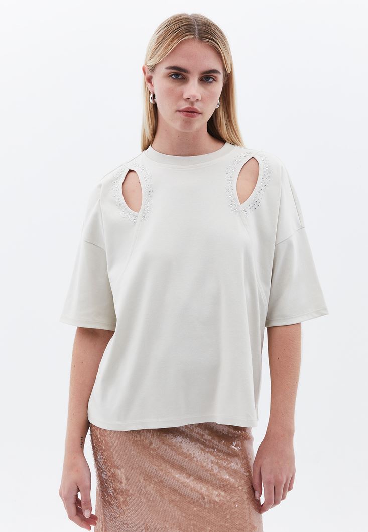 Women Cream Oversize Tshirt with Cut-out Detail