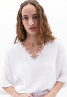 Women White Cotton Blended V-neck Blouse