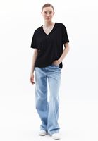 Oversize Pamuklu Tişört ve Wide-Leg Pantolon Kombini